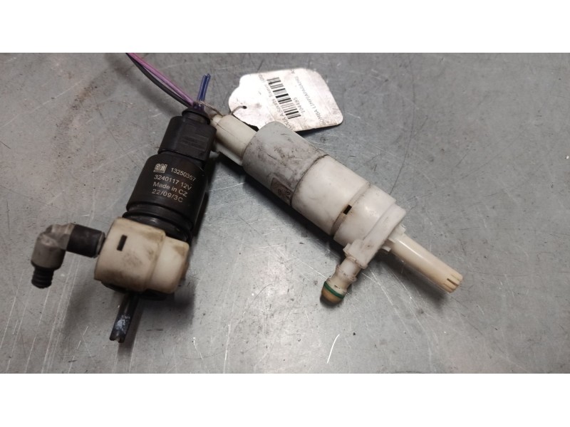 Recambio de bomba limpiaparabrisas para opel insignia a sports tourer (g09) 2.0 cdti (35) referencia OEM IAM 13250357  
