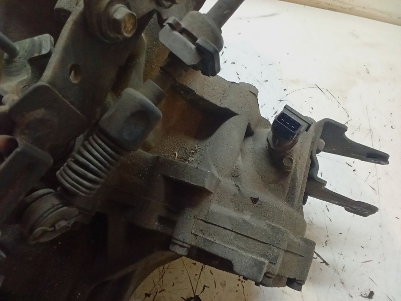 Recambio de caja de cambios manual 5 velocidades para hyundai coupe ii (gk) 1.6 16v referencia OEM IAM J51775  649927