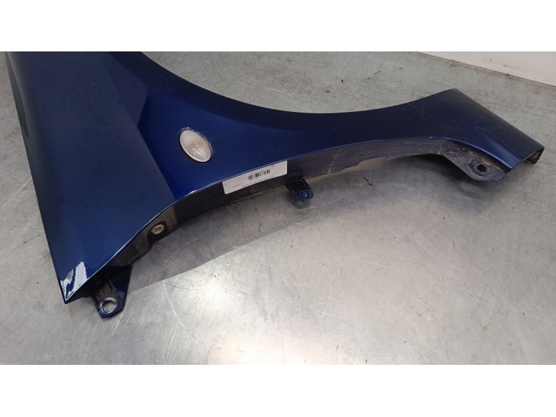 Recambio de aleta delantera derecha para peugeot 307 cc (3b) 2.0 16v referencia OEM IAM 9643107180  