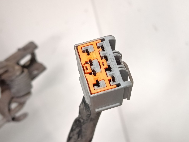 Recambio de porton trasero izquierdo para ford tourneo connect 1.8 tdci referencia OEM IAM   