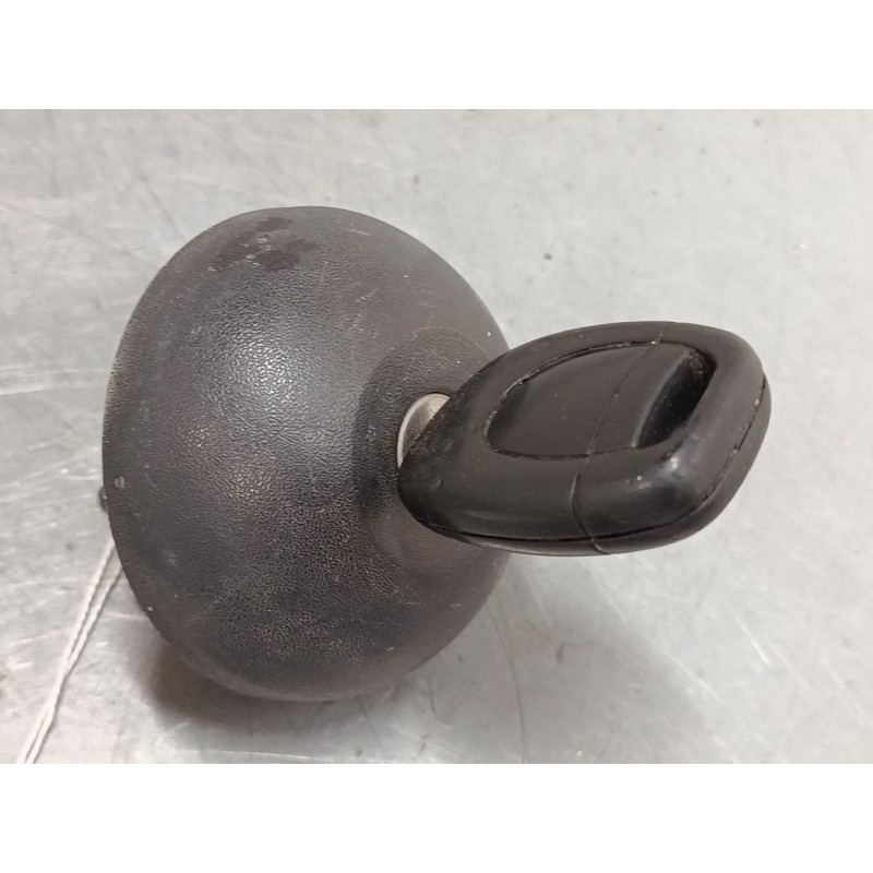 Recambio de tapon combustible para renault clio ii (bb_, cb_) 1.2 (bb0a, bb0f, bb10, bb1k, bb28, bb2d, bb2h, cb0a,... referencia