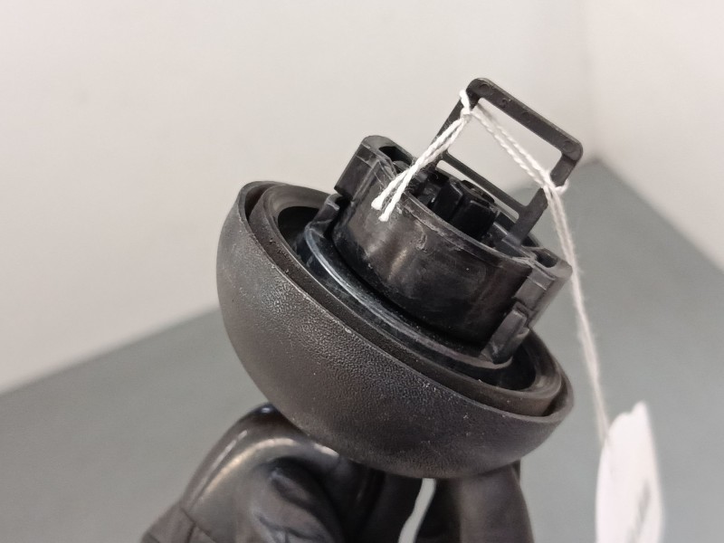 Recambio de tapon combustible para renault clio ii (bb_, cb_) 1.2 (bb0a, bb0f, bb10, bb1k, bb28, bb2d, bb2h, cb0a,... referencia