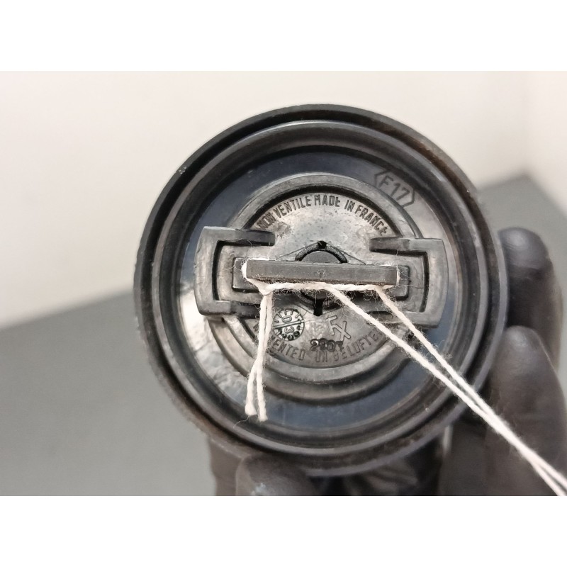 Recambio de tapon combustible para renault clio ii (bb_, cb_) 1.2 (bb0a, bb0f, bb10, bb1k, bb28, bb2d, bb2h, cb0a,... referencia