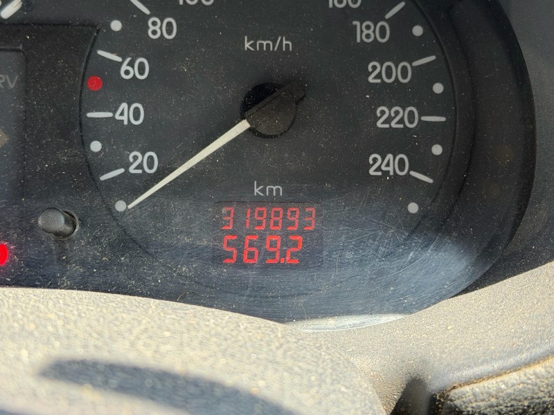 renault clio ii (bb_, cb_) del año 2001