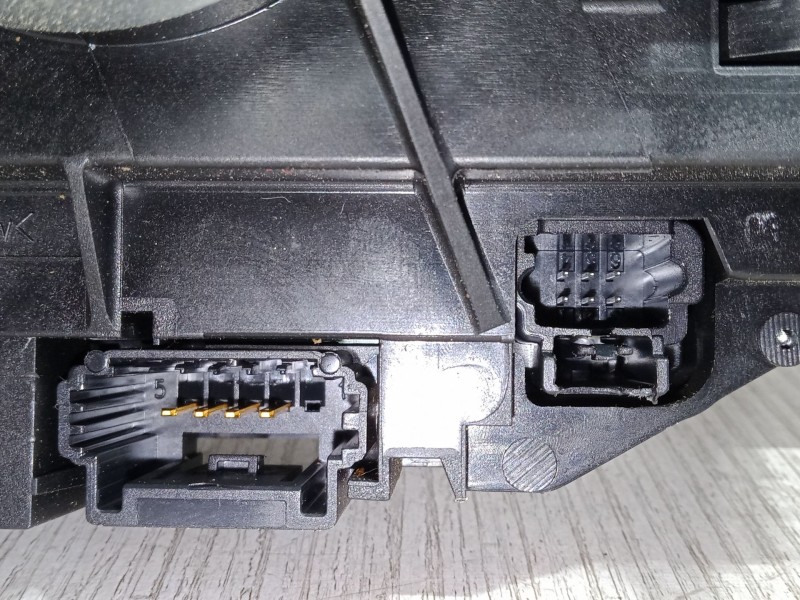 Recambio de mando luces para peugeot 3008 suv (mc_, mr_, mj_, m4_) 1.6 bluehdi 120 referencia OEM IAM 96773912ZD  COM2008