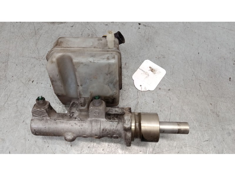Recambio de bomba freno para renault master ii furgoneta (fd) 2.5 dci referencia OEM IAM   