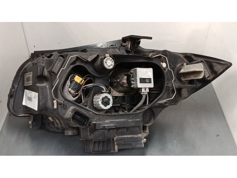Recambio de faro derecho xenon para bmw 1 (f20) 116 d referencia OEM IAM 6311717029204  