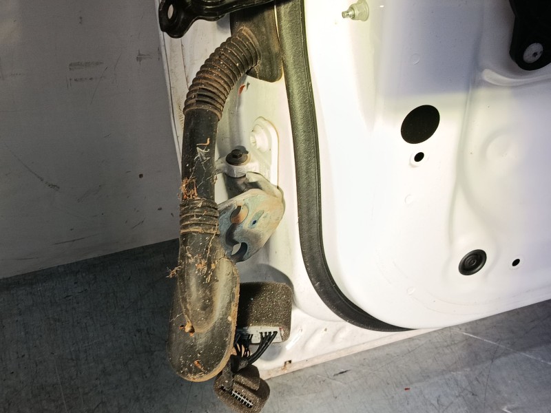 Recambio de puerta delantera derecha para land rover range rover evoque (l538) 2.0 d referencia OEM IAM   