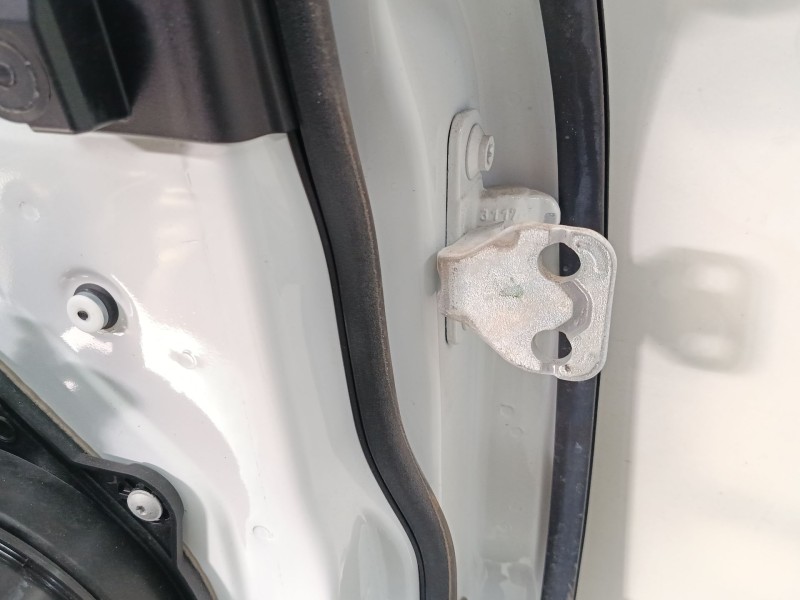 Recambio de puerta trasera izquierda para land rover range rover evoque (l538) 2.0 d referencia OEM IAM   