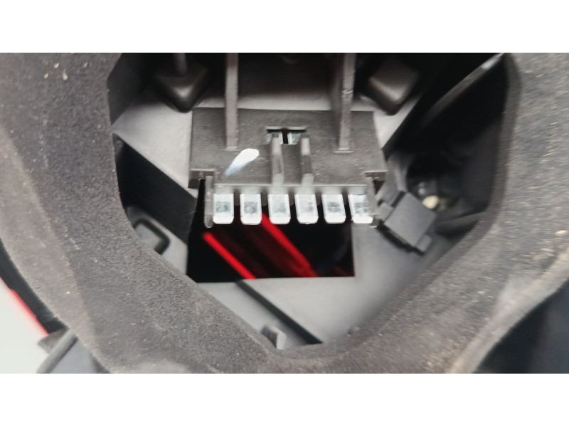 Recambio de piloto trasero derecho para opel corsa d (s07) 1.2 (l08, l68) referencia OEM IAM 13188046  
