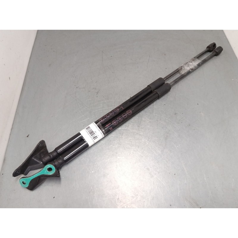 Recambio de amortiguadores malet/porton para toyota corolla station wagon (_e21_) 1.8 hybrid (zwe211) referencia OEM IAM 587519 