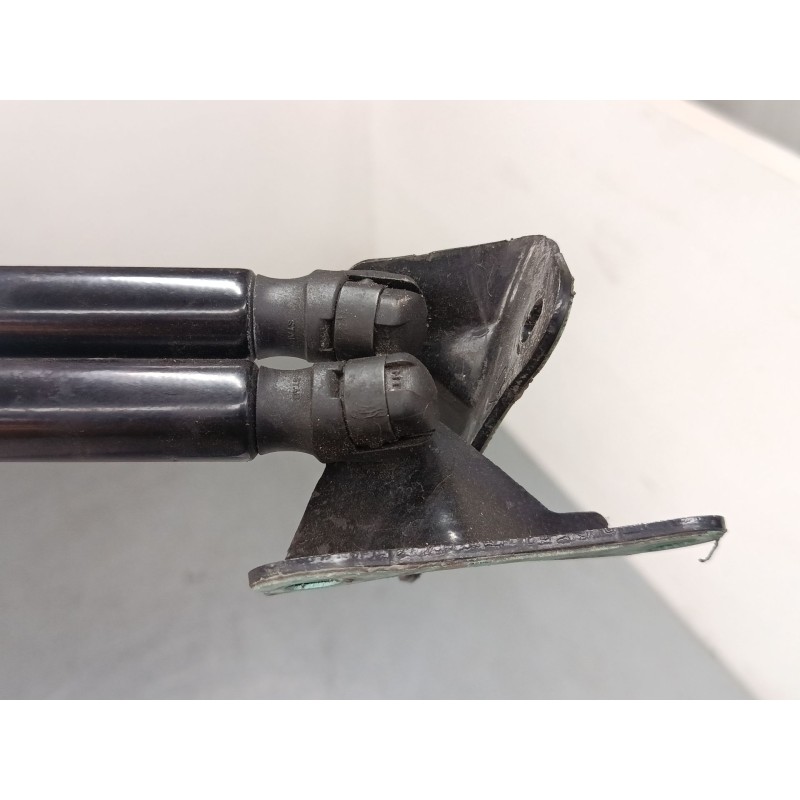Recambio de amortiguadores malet/porton para toyota corolla station wagon (_e21_) 1.8 hybrid (zwe211) referencia OEM IAM 587519 