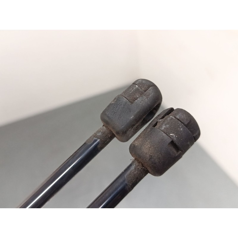 Recambio de amortiguadores malet/porton para toyota corolla station wagon (_e21_) 1.8 hybrid (zwe211) referencia OEM IAM 587519 