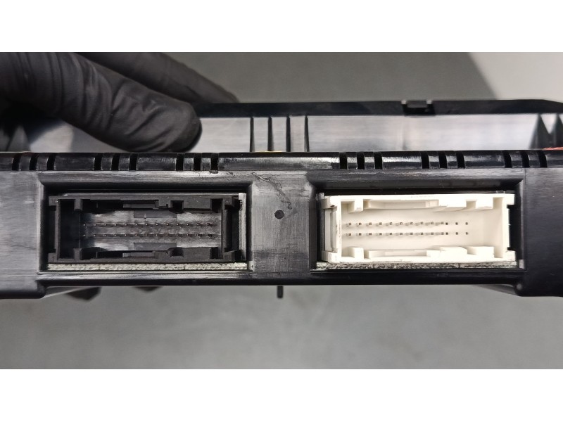 Recambio de mando climatizador para ford focus ii sedán (db_, fch, dh) 1.6 referencia OEM IAM 3M5T18C612AL  
