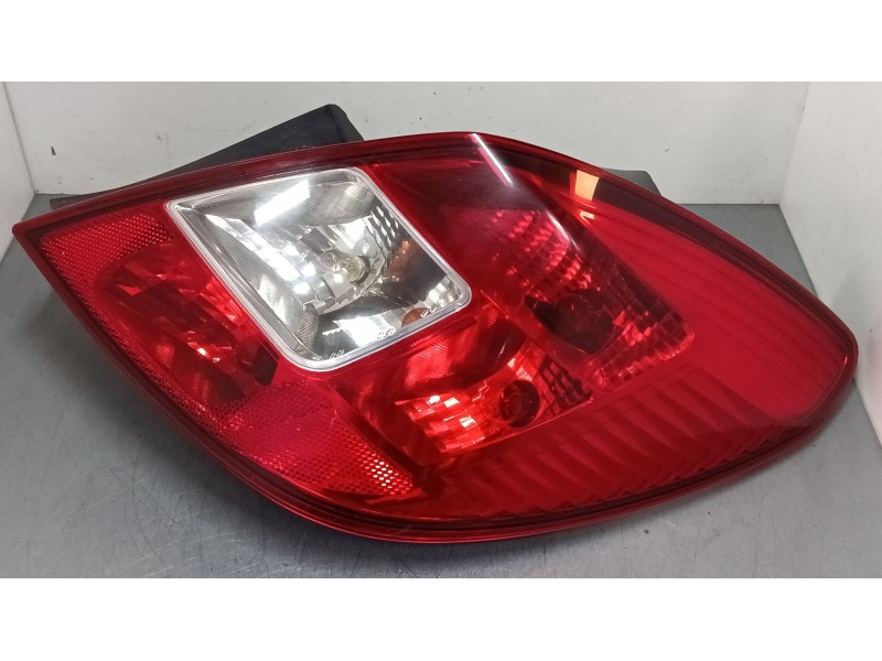 Recambio de piloto trasero derecho para opel corsa d (s07) 1.2 (l08, l68) referencia OEM IAM 13269051  