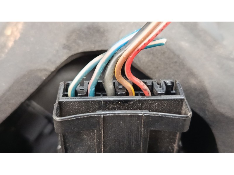 Recambio de piloto trasero derecho para opel corsa d (s07) 1.2 (l08, l68) referencia OEM IAM 13269051  