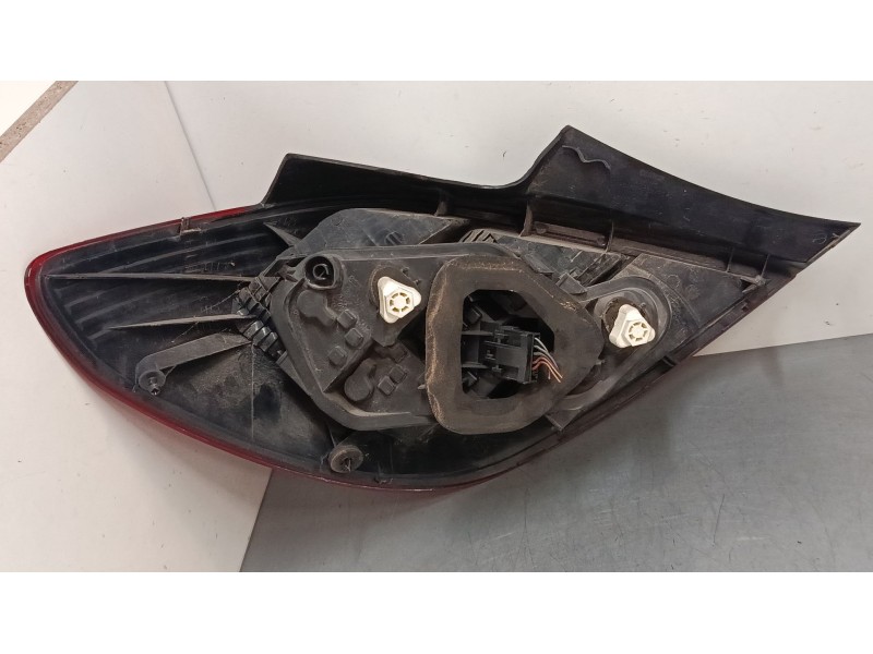 Recambio de piloto trasero derecho para opel corsa d (s07) 1.2 (l08, l68) referencia OEM IAM 13269051  