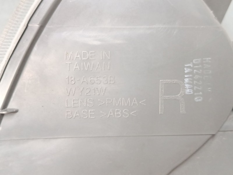 Recambio de intermitente delantero derecho para nissan x-trail i (t30) 2.2 dci 4x4 referencia OEM IAM 18A653B  