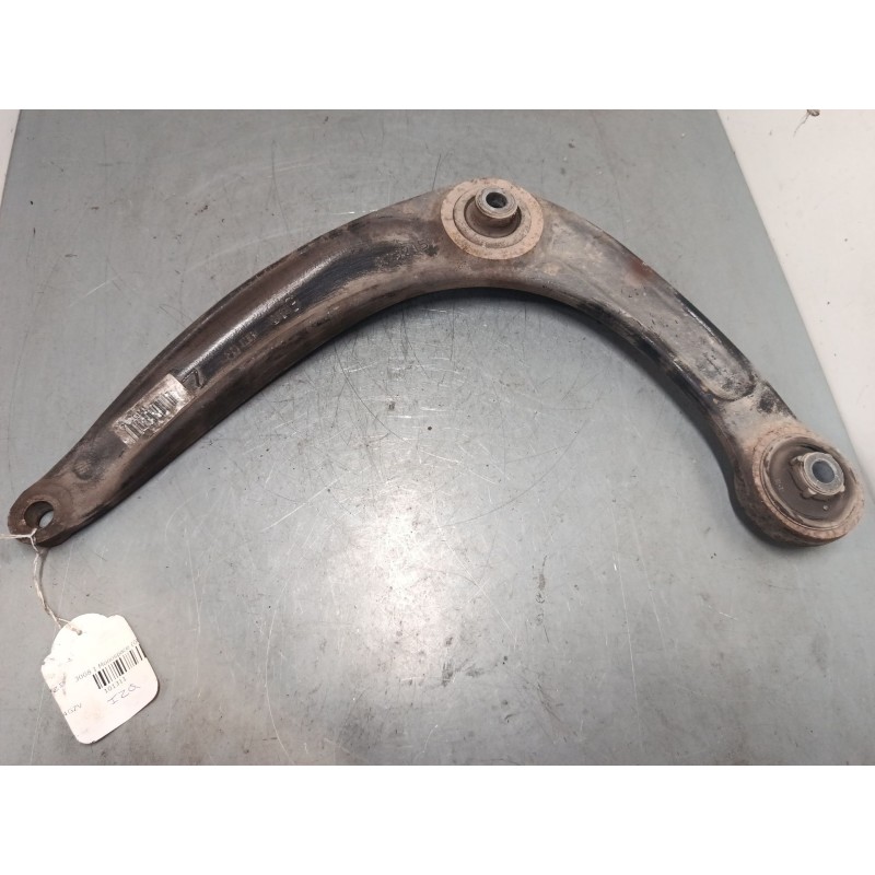 Recambio de brazo suspension inferior delantero izquierdo para peugeot 3008 i monospace (0u_) 2.0 hdi referencia OEM IAM   