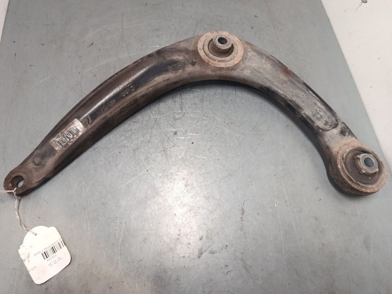 Recambio de brazo suspension inferior delantero izquierdo para peugeot 3008 i monospace (0u_) 2.0 hdi referencia OEM IAM   