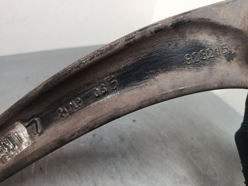 Recambio de brazo suspension inferior delantero izquierdo para peugeot 3008 i monospace (0u_) 2.0 hdi referencia OEM IAM   