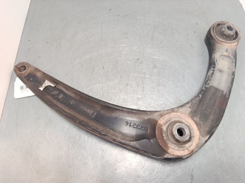 Recambio de brazo suspension inferior delantero derecho para peugeot 3008 i monospace (0u_) 2.0 hdi referencia OEM IAM   