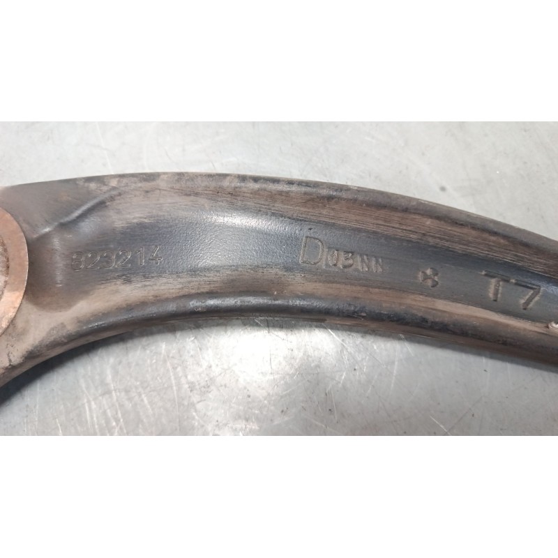 Recambio de brazo suspension inferior delantero derecho para peugeot 3008 i monospace (0u_) 2.0 hdi referencia OEM IAM   
