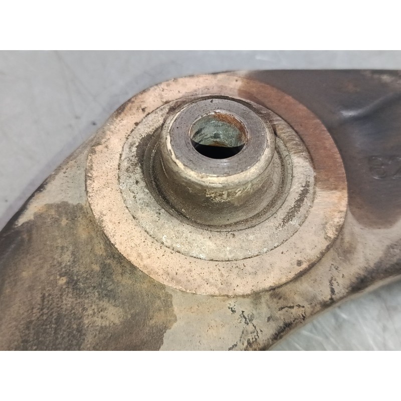 Recambio de brazo suspension inferior delantero derecho para peugeot 3008 i monospace (0u_) 2.0 hdi referencia OEM IAM   