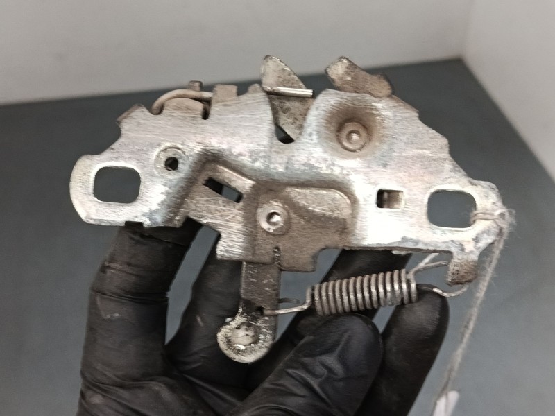 Recambio de cerradura capo para peugeot 208 i (ca_, cc_) 1.4 hdi referencia OEM IAM   