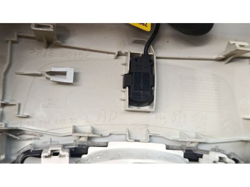 Recambio de luz interior delantera para peugeot 208 i (ca_, cc_) 1.4 hdi referencia OEM IAM 79653D  