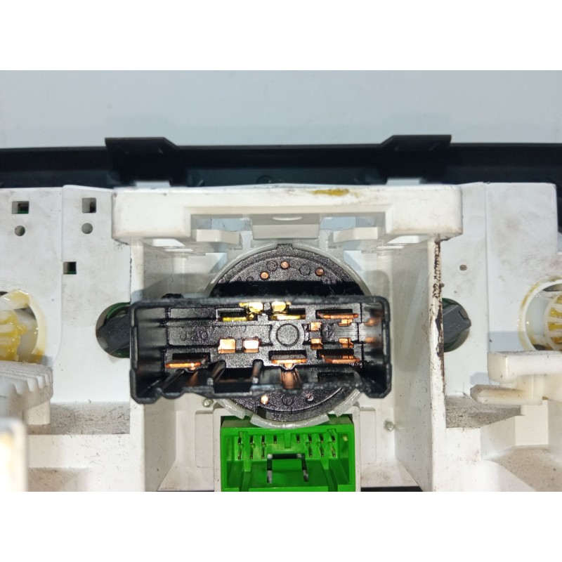 Recambio de mando calefaccion / a/a para suzuki swift iii (mz, ez) 1.3 ddis (rs 413d) referencia OEM IAM   