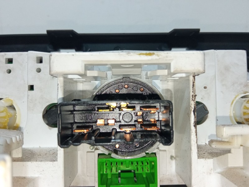 Recambio de mando calefaccion / a/a para suzuki swift iii (mz, ez) 1.3 ddis (rs 413d) referencia OEM IAM   