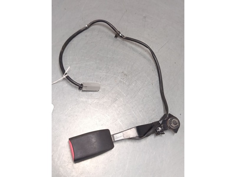 Recambio de anclaje cinturon delantero izquierdo para mazda 5 (cr) 1.8 (cr19) referencia OEM IAM   