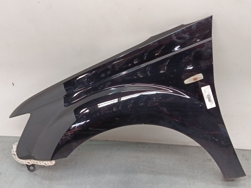 Recambio de aleta delantera izquierda para mitsubishi outlander ii (cw_w) 2.0 di-d (cw8w) referencia OEM IAM 5220C673  