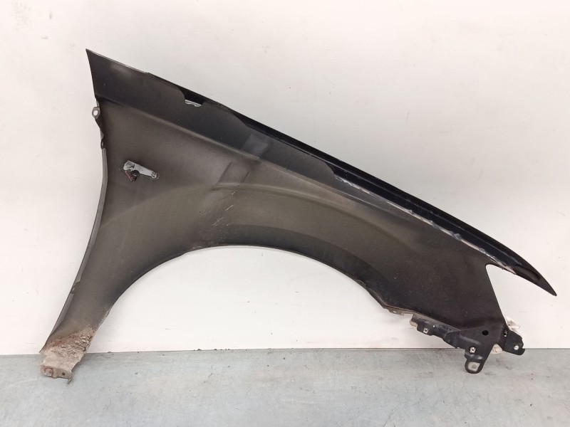 Recambio de aleta delantera izquierda para mitsubishi outlander ii (cw_w) 2.0 di-d (cw8w) referencia OEM IAM 5220C673  