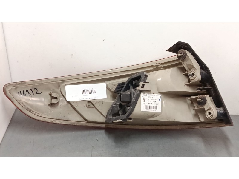 Recambio de piloto trasero derecho para renault fluence (l3_) 1.5 dci (l30b) referencia OEM IAM 265500016R  