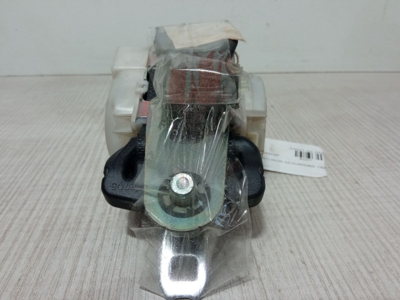 Recambio de cinturon seguridad trasero izquierdo para suzuki swift iii (mz, ez) 1.3 ddis (rs 413d) referencia OEM IAM H073811  