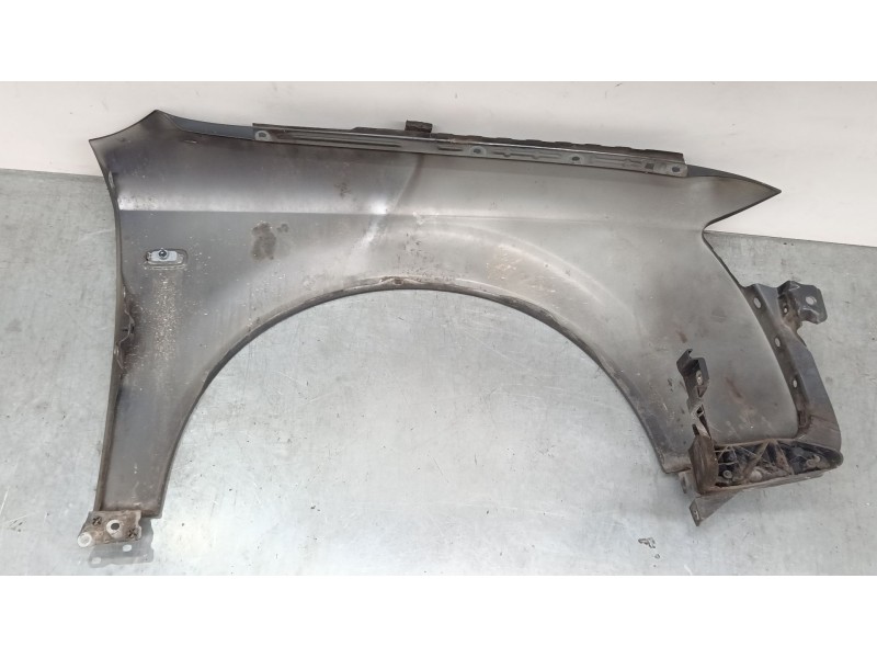 Recambio de aleta delantera izquierda para audi a4 b7 (8ec) 2.0 referencia OEM IAM 8E0821105F  