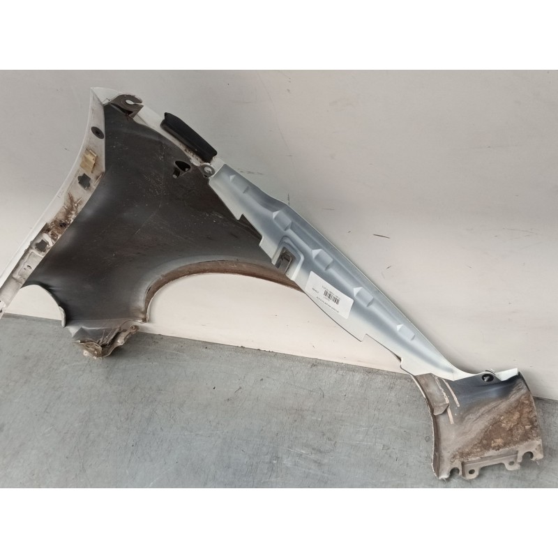 Recambio de aleta delantera derecha para renault clio iii (br0/1, cr0/1) 1.2 16v (br02, br0j, br11, cr02, cr0j, cr11) referencia