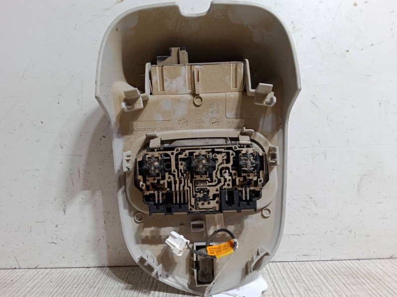 Recambio de luz interior delantera para peugeot 3008 suv (mc_, mr_, mj_, m4_) 1.6 bluehdi 120 referencia OEM IAM 9681370177  981