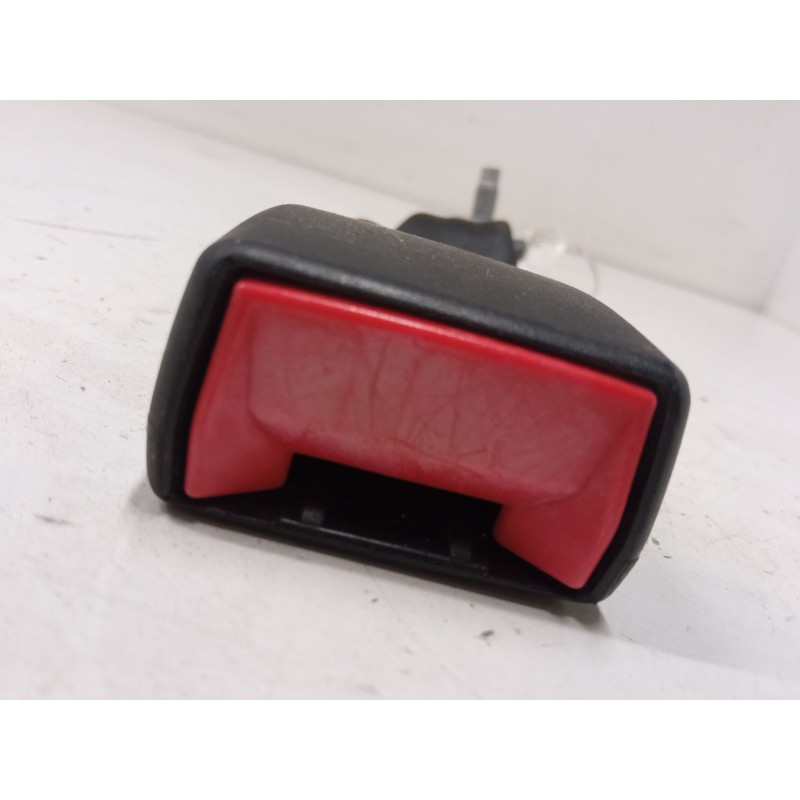 Recambio de anclaje cinturon trasero derecho para citroën c3 ii (sc_) 1.0 vti 68 referencia OEM IAM   