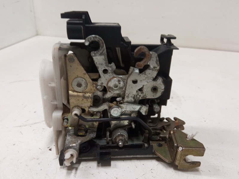 Recambio de cerradura puerta delantera izquierda para audi a3 (8l1) 1.9 tdi referencia OEM IAM   