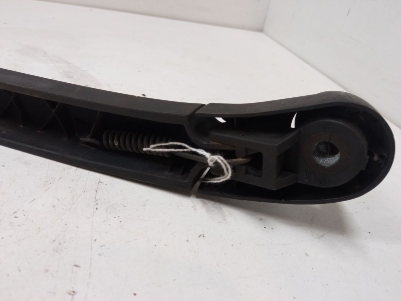 Recambio de brazo limpia trasero para seat ibiza iv (6j5, 6p1) 1.6 tdi referencia OEM IAM   
