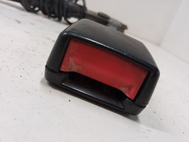 Recambio de anclaje cinturon delantero izquierdo para ford focus c-max (dm2) 1.6 tdci referencia OEM IAM   