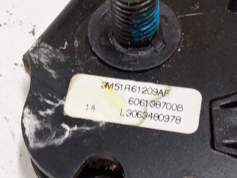 Recambio de anclaje cinturon delantero izquierdo para ford focus c-max (dm2) 1.6 tdci referencia OEM IAM   