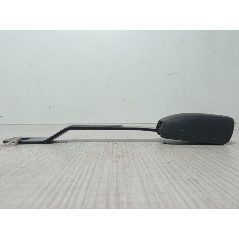 Recambio de anclaje cinturon delantero derecho para suzuki swift iii (mz, ez) 1.3 ddis (rs 413d) referencia OEM IAM 090240999170