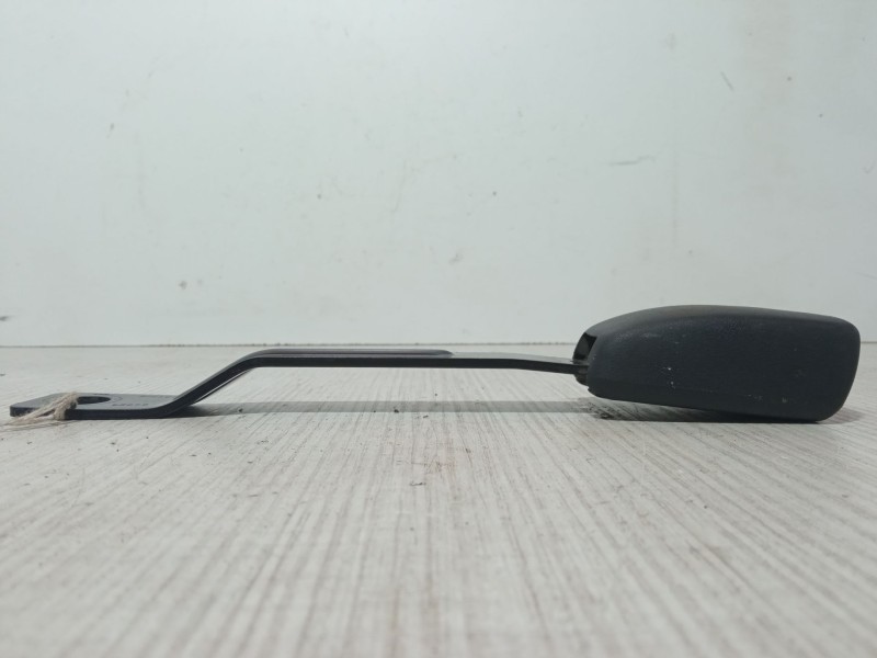 Recambio de anclaje cinturon delantero derecho para suzuki swift iii (mz, ez) 1.3 ddis (rs 413d) referencia OEM IAM 090240999170