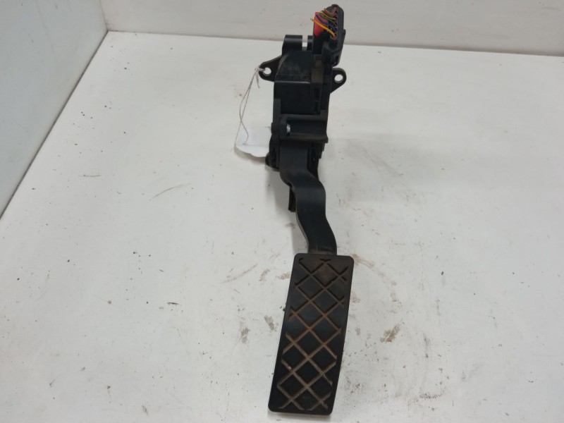 Recambio de pedal acelerador para skoda rapid spaceback (nh1) 1.0 tsi referencia OEM IAM 6c1721503d  
