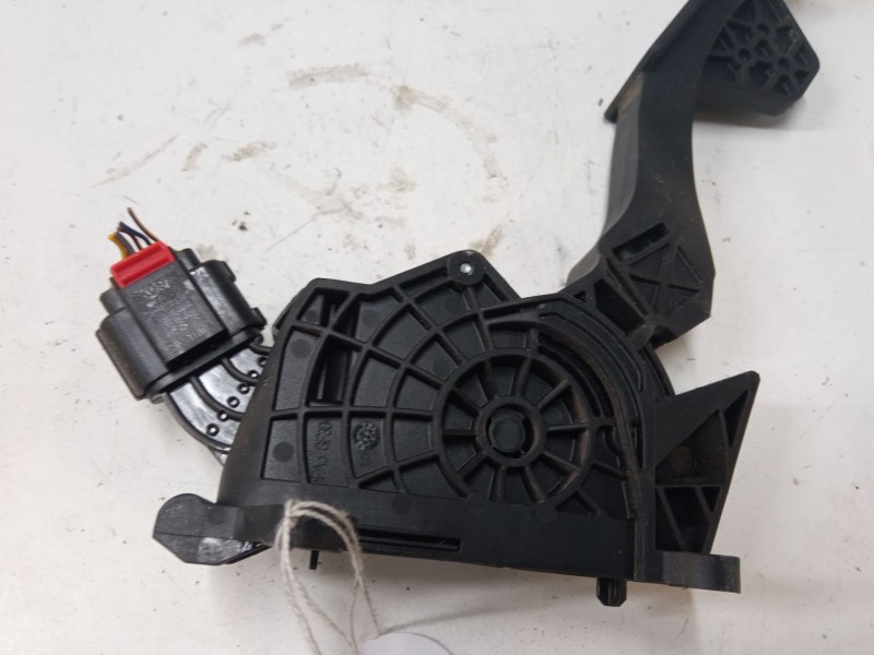 Recambio de pedal acelerador para skoda rapid spaceback (nh1) 1.0 tsi referencia OEM IAM 6c1721503d  