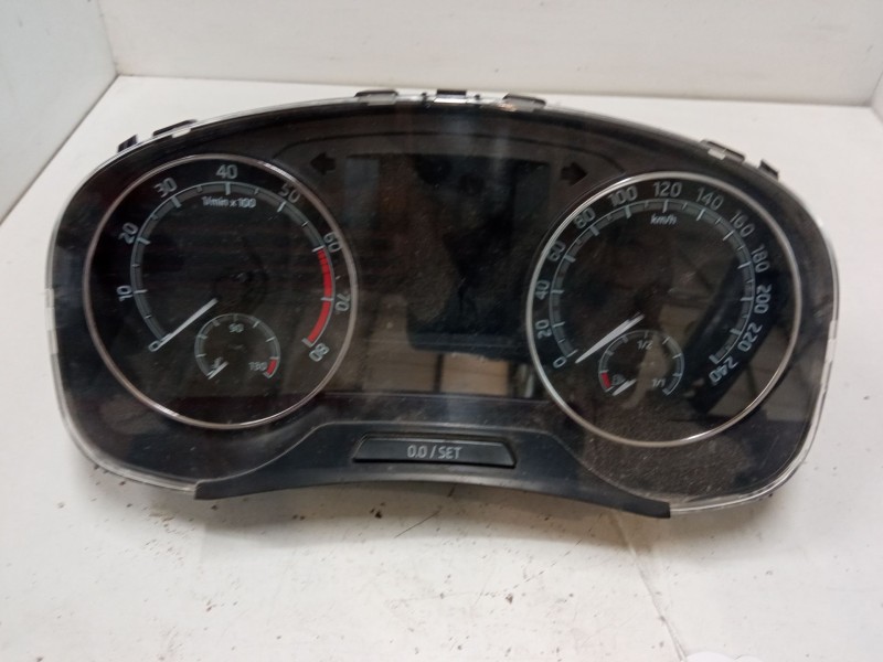 Recambio de cuadro instrumentos para skoda rapid spaceback (nh1) 1.0 tsi referencia OEM IAM 5JA920740C  